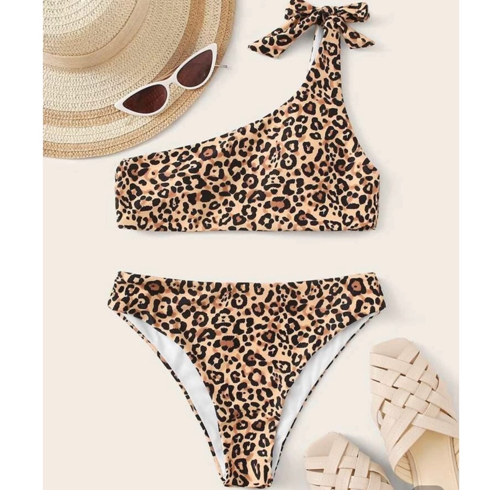 SHEIN Leopard Knot One Shoulder Bikini Swimsuit
